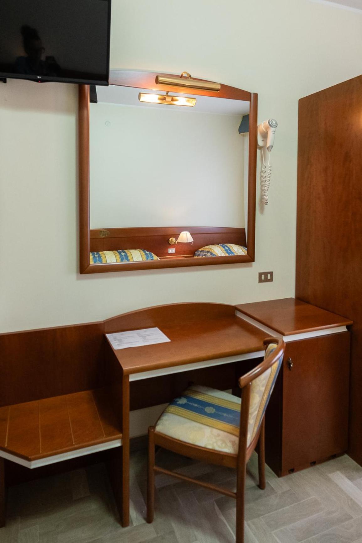 Easy Hotel Meryon Sottomarina Cameră foto