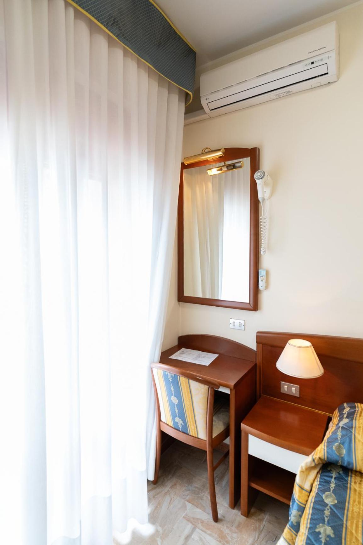 Easy Hotel Meryon Sottomarina Cameră foto